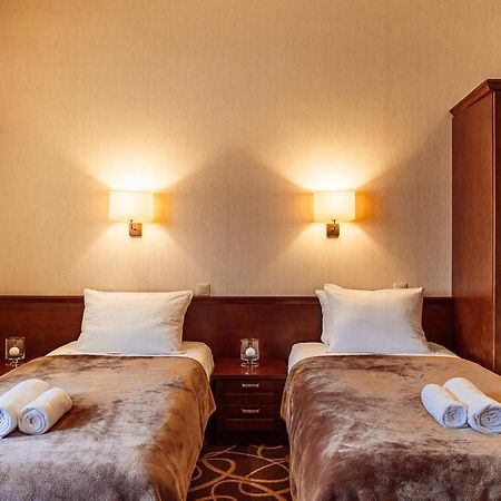 Hotel Dwor Choiny Kazimierówka Eksteriør bilde