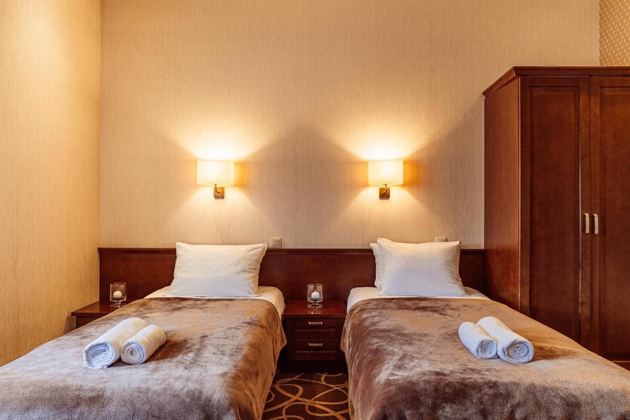 Hotel Dwor Choiny Kazimierówka Eksteriør bilde