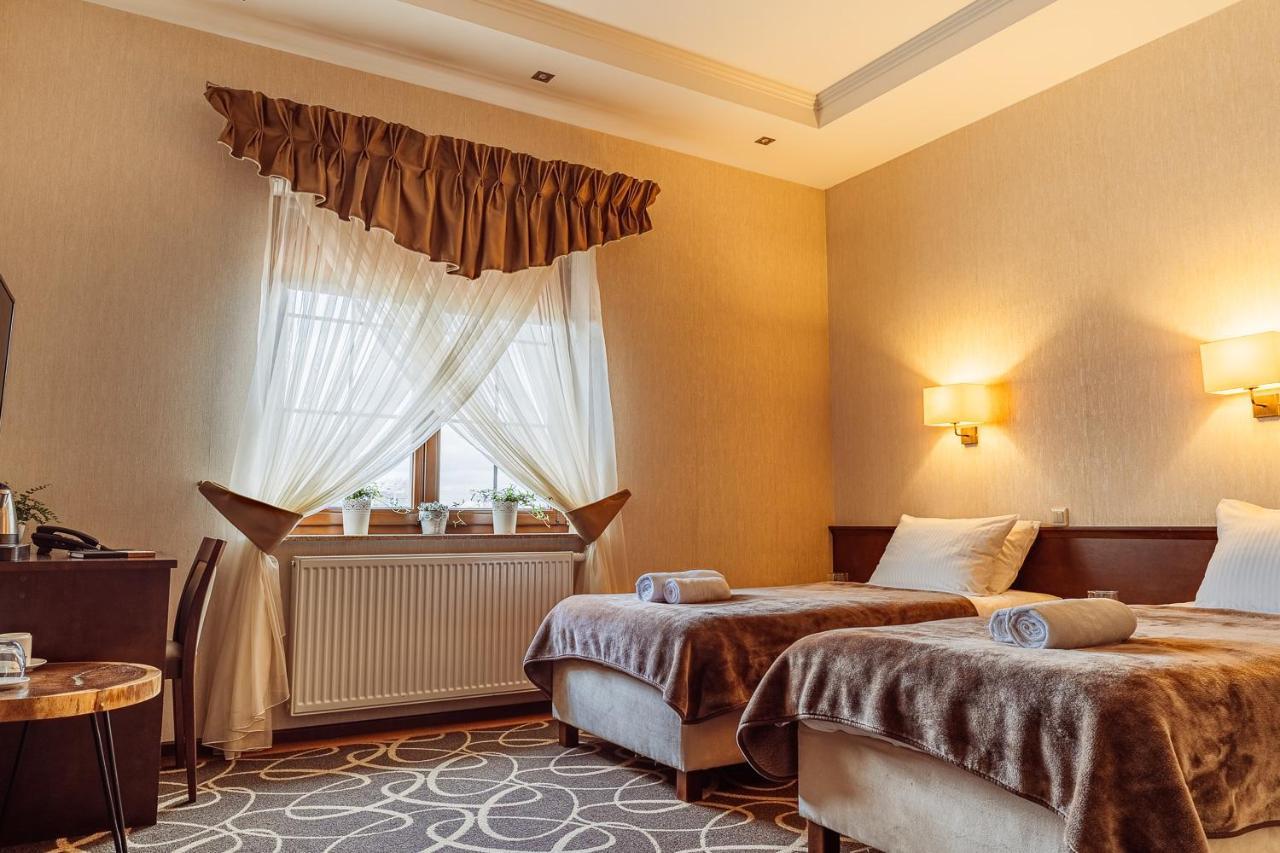 Hotel Dwor Choiny Kazimierówka Eksteriør bilde