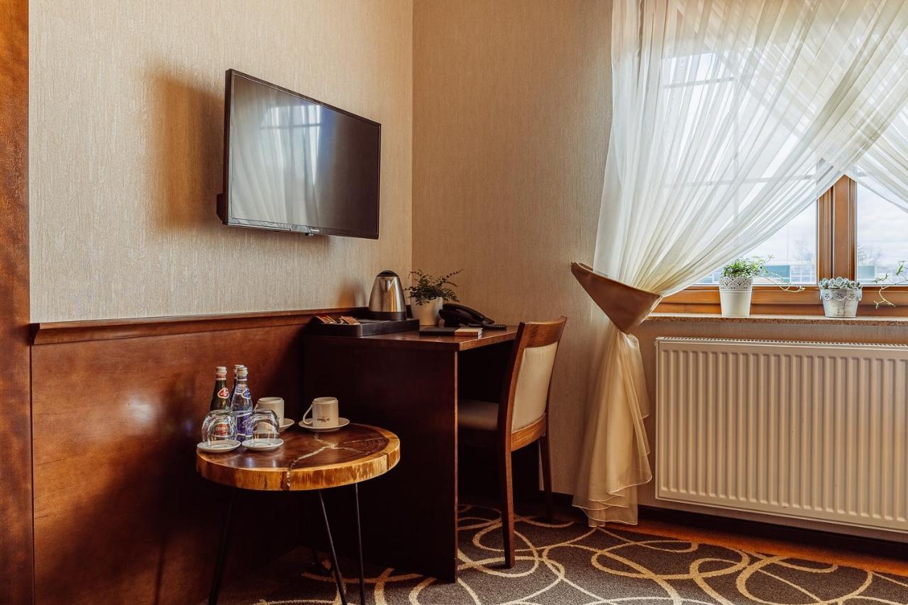 Hotel Dwor Choiny Kazimierówka Eksteriør bilde
